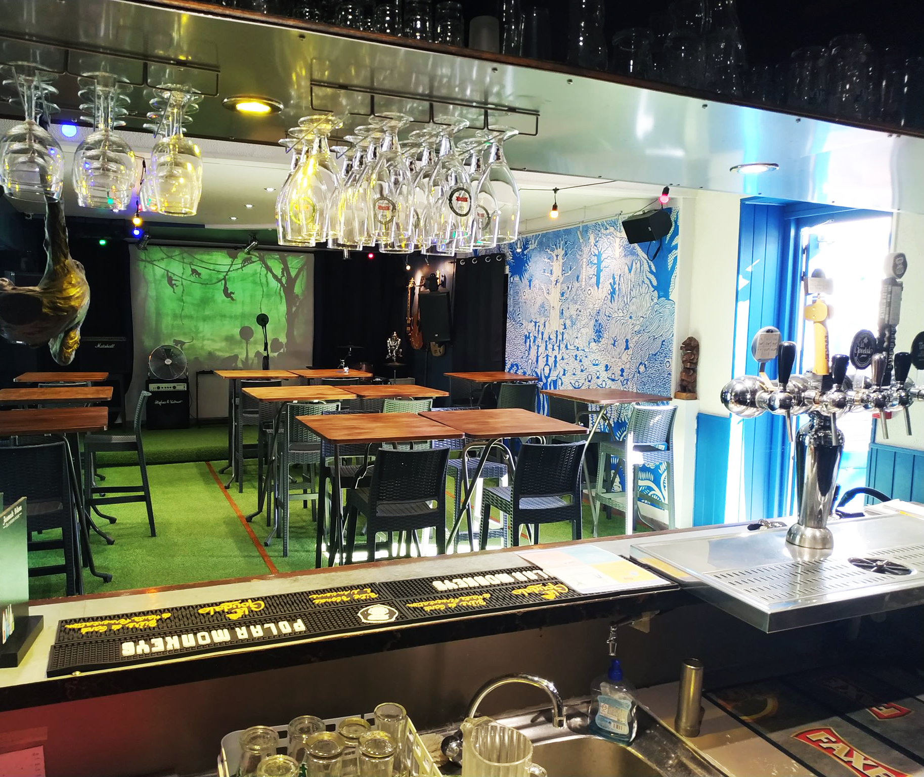 Blue monkeys - Bar Culturel Angers,Angers,49000,Pays de la Loire,France